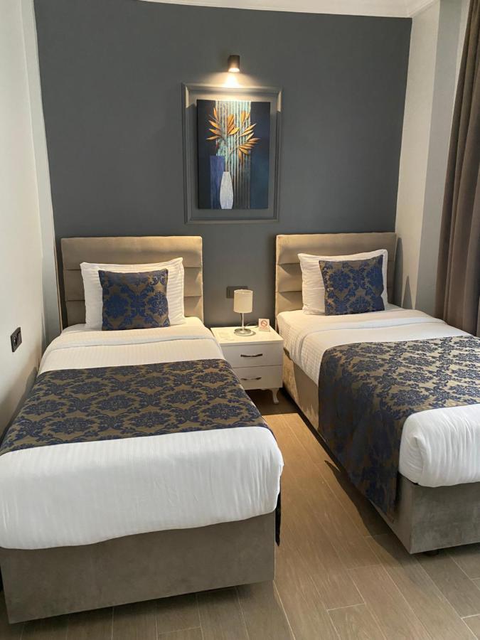12 Hotel Koseilyas